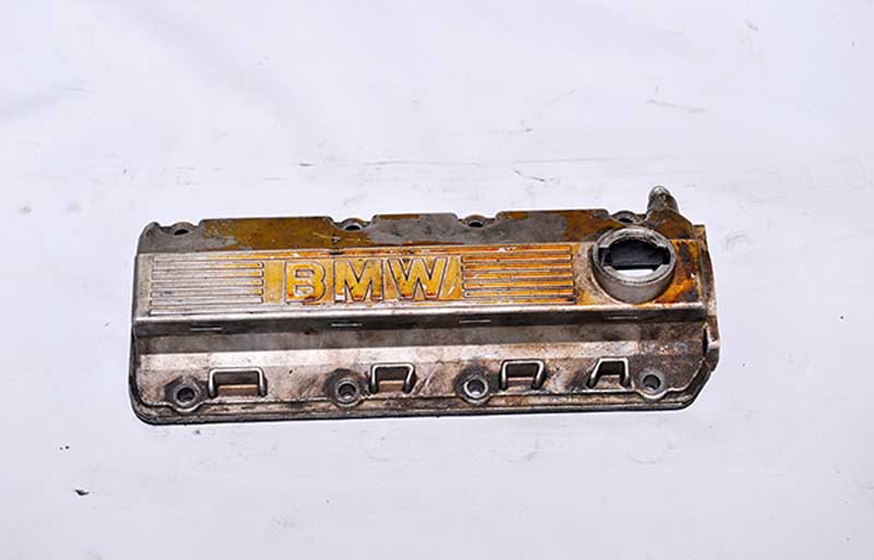 BMW 2 SERİSİ ÇIKMA YEDEK PARÇA ÇIKMA-BMW-PARÇA-E-36-3-SERİSİ-MOTOR-ÜST-KAPAĞI